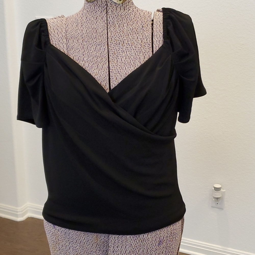 Black blouse w/ zipper